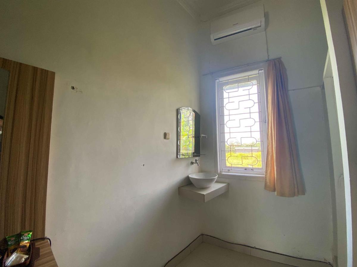 Ana Inn Ambarawa Mitra Reddoorz Semarang Eksteriør billede