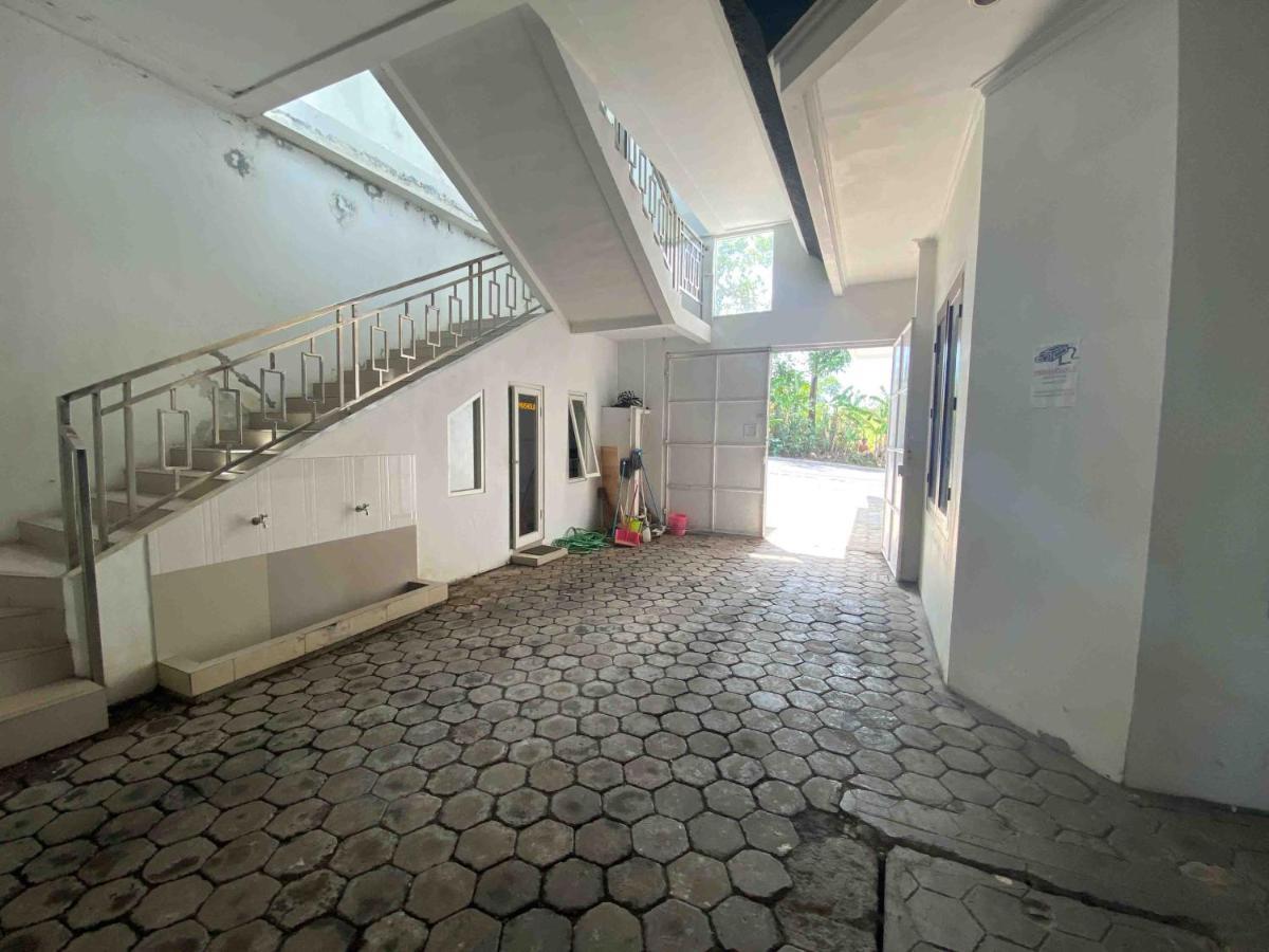 Ana Inn Ambarawa Mitra Reddoorz Semarang Eksteriør billede